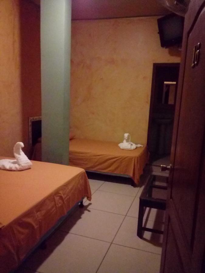 Hotel Escalon Santa Rosa de Copan Exterior photo